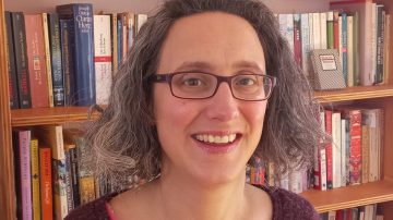 Profesora Katharina Glas asume como directora de la SONAPLES tras renovación de directiva de la organización