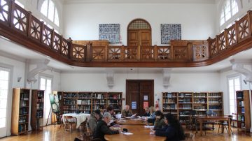 Concurso literario para adultos mayores de la Quinta Región repartirá más de un millón de pesos en premios