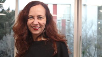 [Entrevista] Joanna Zylinska: “Me interesan otros futuros en los que se conoce el poder de la comunidad, de otras voces y cuerpos”